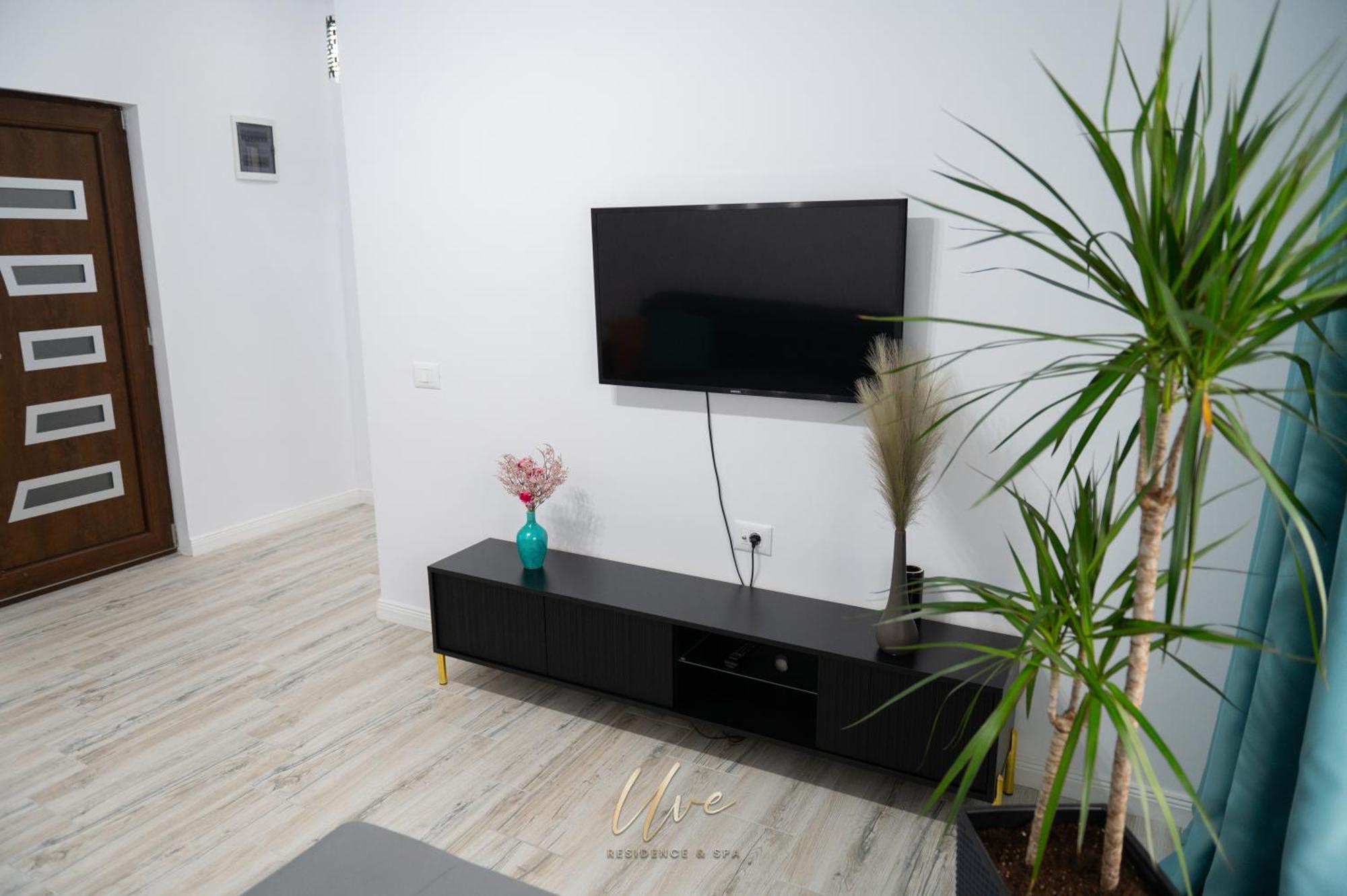 Uve Residence & Spa П'ятра-Нямц Екстер'єр фото