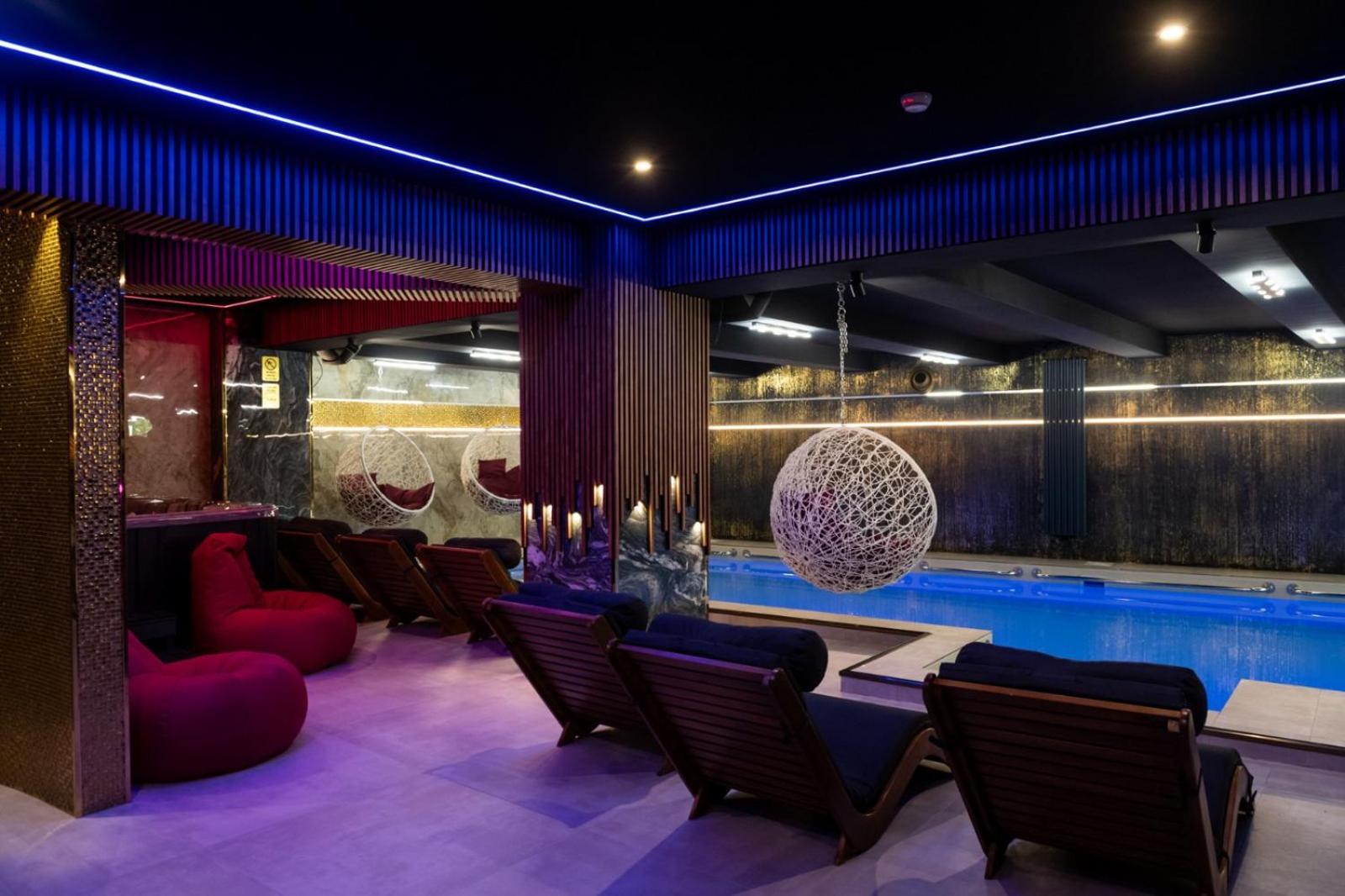 Uve Residence & Spa П'ятра-Нямц Екстер'єр фото